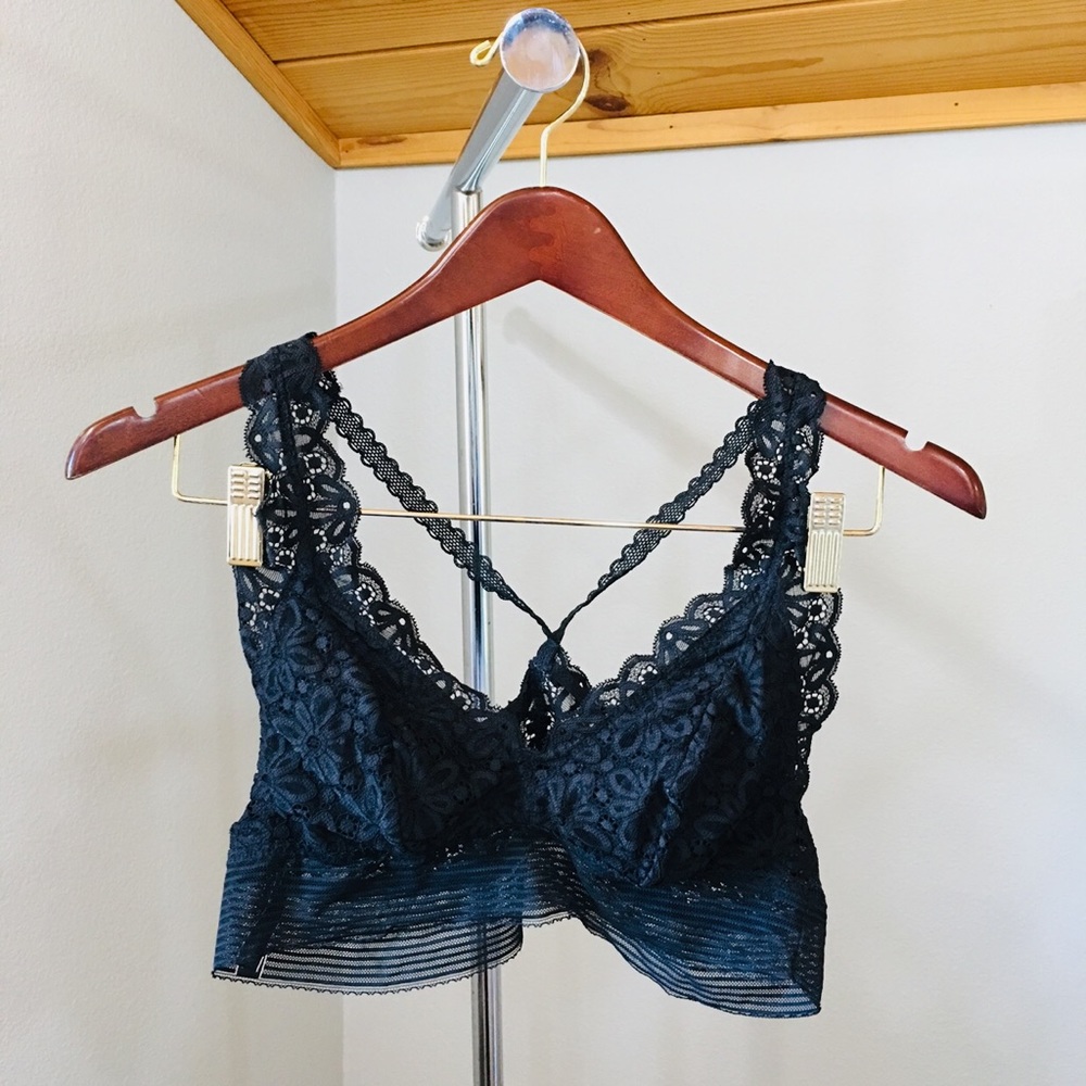 Victoria’s Secret Long Line Black Lace Bralette, L